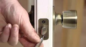 City Locksmith Store Santa Ana, CA 714-923-1178 City Locksmith Store Santa Ana, CA 714-923-1178 - 16-Emergency-Locksmith-Opening